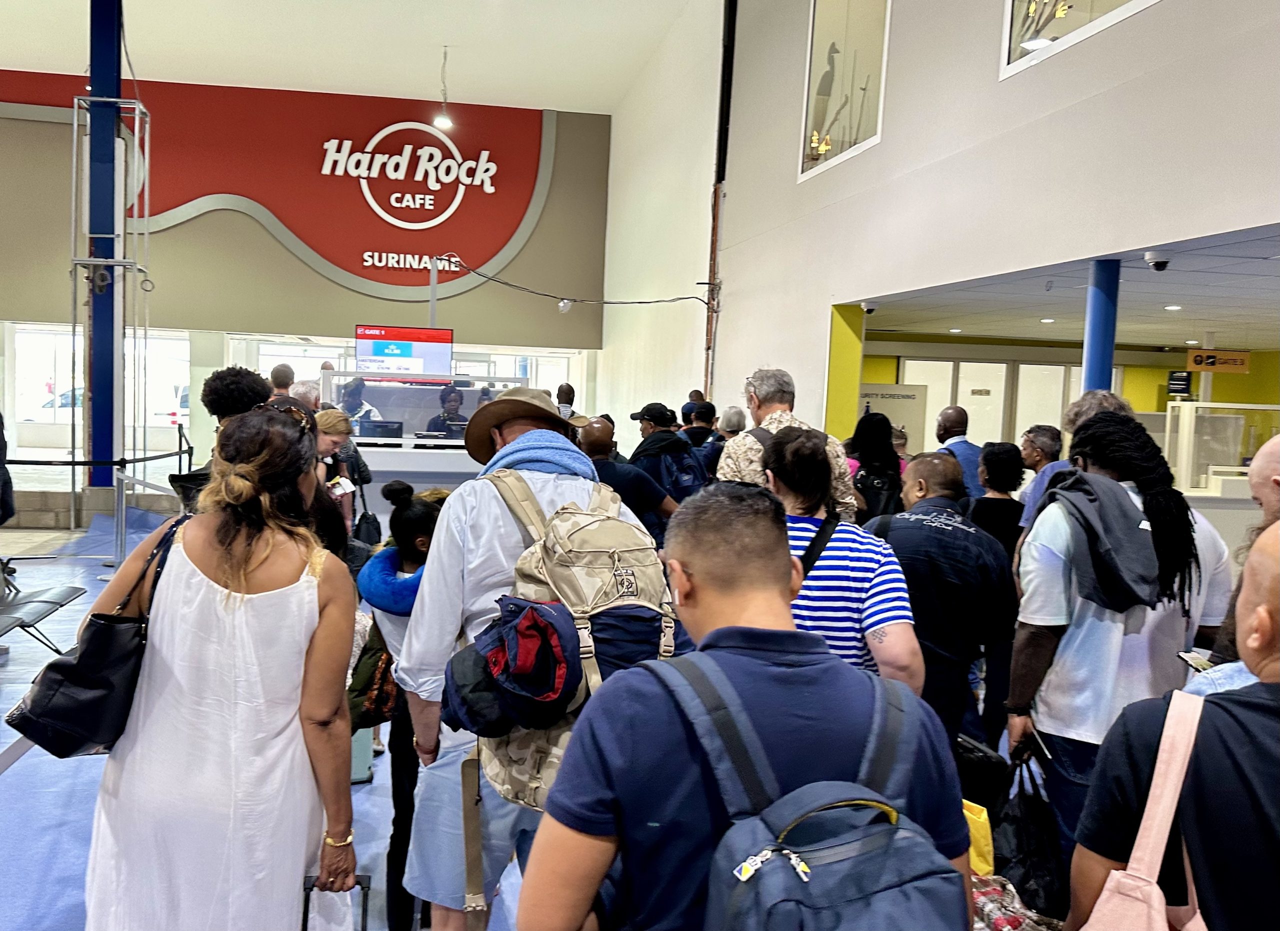 Surinamers die naar Holland reizen nu bijna gedwongen bij familie te logeren