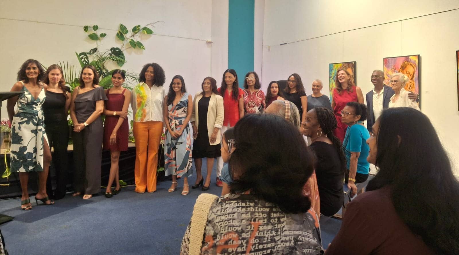 Vrouwen kunstexpositie